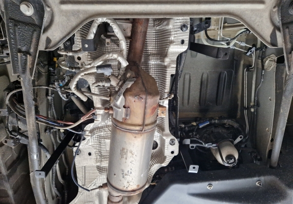Piastra catalizzatore/cat lock di acciaio Renault Trafic