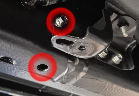 Protezione di acciaio per il differenziale Toyota Hilux