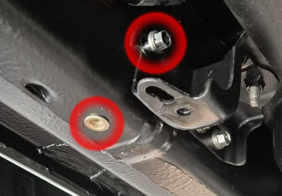 Protezione di acciaio per il differenziale Toyota Hilux